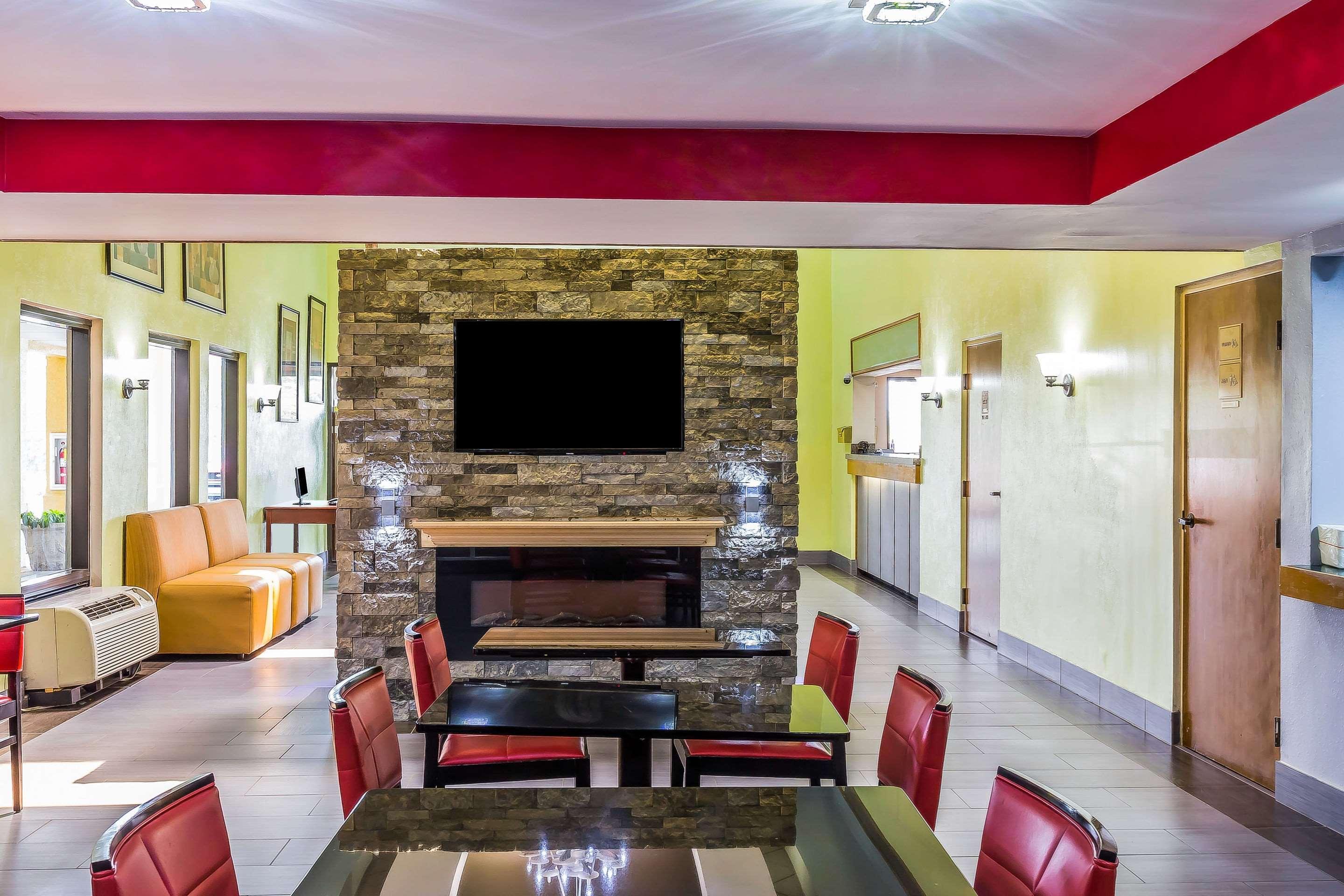 Rodeway Inn Knoxville Extérieur photo